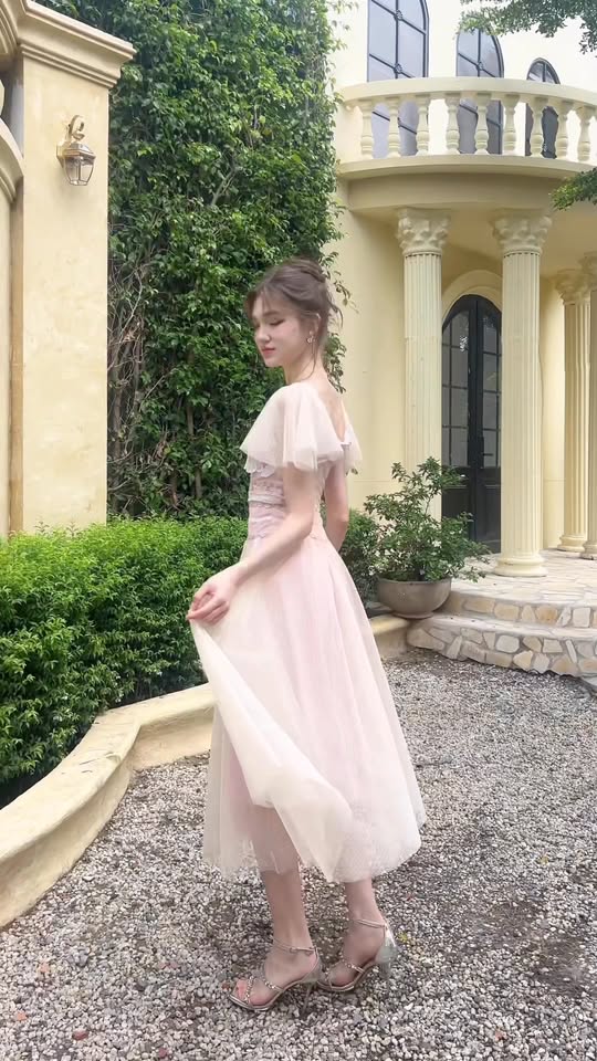 [🆕🇻🇳] LANI LE – Chuyên thời trang thiết kế với phong cách nhẹ nhàng,nữ tính và thanh lịch 👕 Top1Fashion 👗  Một chiếc video thật xinh iu  , shares-0✔️ , likes-5❤️️ , date-2025-07-04 00:11:44🇻🇳🇻🇳🇻🇳📰🆕