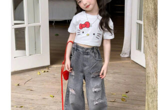 [🆕🇻🇳] Ruby Kids – Thời Trang Bé Gái 🧑‍🧒❤️️👶⭐️ HOT!HOT!HOT!
Chỉ #199k/ set áo crotop Kitty  cùng quần bò suông đen rách sành điệu cho bé.
Size: 20-50kg
Kiểm hàng – Ưng ý- Mới nhận.
, shares-2✔️ , likes-7❤️️ , date-2025-07-29 18:17:45🇻🇳🇻🇳🇻🇳📰🆕