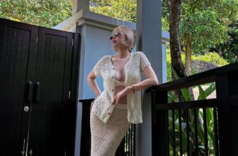 [🆕🇻🇳] LEM.  👕 Top1Fashion 👗  Với tone trắng kem, Mắt Nâu thêm phần tối giản và thanh lịch. Kĩ thuật móc tay thủ công tỉ mỉ giúp chi tiết trở nên tinh tế hơn trên bộ trang phục với phom , shares-2✔️ , likes-19❤️️ , date-2025-08-01 02:41:42🇻🇳🇻🇳🇻🇳📰🆕