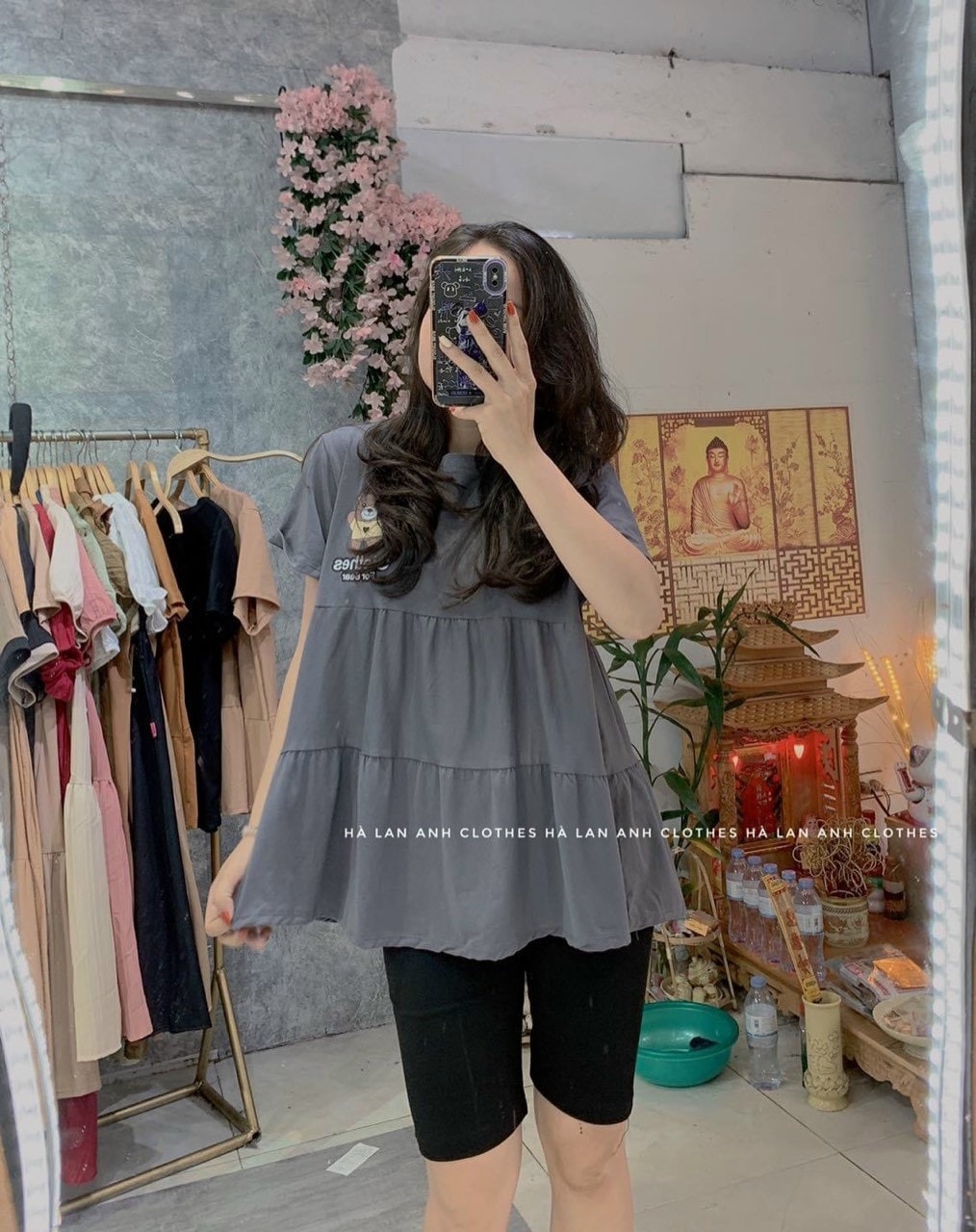 [🆕🇻🇳] Daphneé  – Towards elegance, tenderness, femininity but still posssesing high application 👕 Top1Fashion 👗  𝐄𝐥𝐢𝐳𝐚𝐛𝐞𝐭𝐡 𝐓𝐨𝐩 | 𝐓𝐨𝐮𝐜𝐡 𝐭𝐡𝐞 𝐄𝐧𝐜𝐡𝐚𝐧𝐭𝐦𝐞𝐧𝐭
Size: S / M
Chất liệu: cotton lạnh
Giá: 330.000
Lấy cảm hứng từ những chiếc váy dạ hội của các công nương trong những , shares-2✔️ , likes-4❤️️ , date-2025-08-04 21:31:04🇻🇳🇻🇳🇻🇳📰🆕