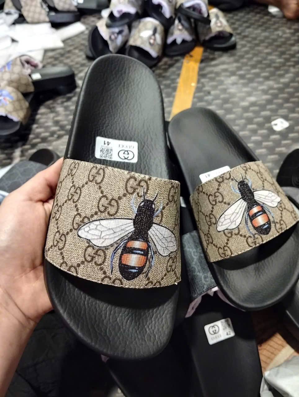 [🆕🇻🇳] Xưởng Dép Tiến Minh 👕 Top1Fashion 👗  GC e có đủ mẫu,hàng tại xưởng không qua trung gian
Size 38-43
Nhận làm theo mẫu,thương hiêu riêng
Sỉ lên đơn ib zalo 0979397492
#sanxuatgiaydep #xuongsanx , shares-1✔️ , likes-7❤️️ , date-2025-08-08 18:59:51🇻🇳🇻🇳🇻🇳📰🆕