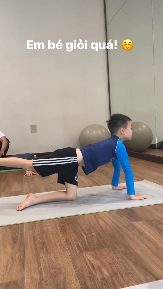 [🆕🇻🇳] Thanh Nhàn – HLV Yoga Quốc Tế [🆕Top1Vietnam🇻🇳] 🧘 Top1Yoga 🤸🏻‍♀️ Yoga Kids , shares-0✔️ , likes-27❤️️ , date-2025-08-10 00:05:40🇻🇳🇻🇳🇻🇳📰🆕