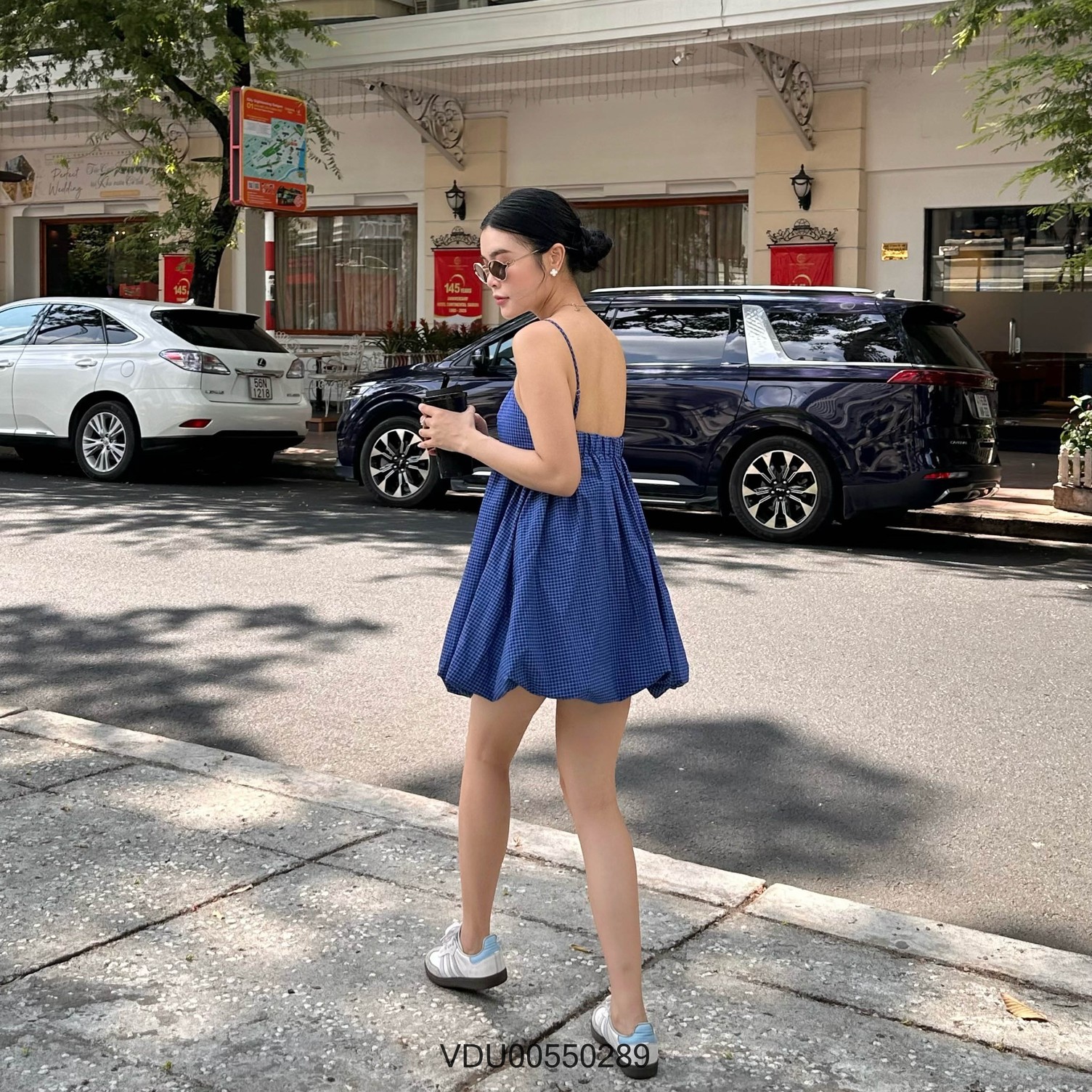 [🆕🇻🇳] FM Style Bình Thạnh 👕 Top1Fashion 👗
Mang theo làn gió mát lành xuống phố với xu hướng váy babydoll đang gây sốt.Thiết kế hai dây tối giản, phom xoè tự nhiên cùng chất vải cotton xanh coba , shares-0✔️ , likes-0❤️️ , date-2025-08-17 15:00:02🇻🇳🇻🇳🇻🇳📰🆕