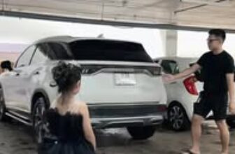 [🆕🇻🇳]  KING Xưởng Đầm Công Chúa – Xưởng Chuyên Váy Công Chúa Cao Cấp, nhận may theo yêu cầu, chuyên Sỉ và Lẻ 🧑‍🧒❤️️👶⭐️ Váy Bé mặc E có bán nha, mẫu này mặc Halloween, sinh nhật, đi tiệc đều hợp, Mẫu này là mẫu 2 trong một, đuôi tháo rời được, ráp đuôi dài  , shares-0✔️ , likes-3❤️️ , date-2025-08-18 17:24:41🇻🇳🇻🇳🇻🇳📰🆕