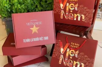 [🆕🇻🇳] In Hộp Giấy, Hộp Carton, Túi Giấy Giá Rẻ 🎨 Top1Designs ✨  Combo Túi + Hộp “Tự hào là người Việt Nam” đã sẵn sàng lên kệ cho các shop đu trend concert Quốc Gia. Inb ngay EPacking 0942.221.225 để mua lẻ, số lượng nà , shares-0✔️ , likes-1❤️️ , date-2025-08-20 21:25:59🇻🇳🇻🇳🇻🇳📰🆕