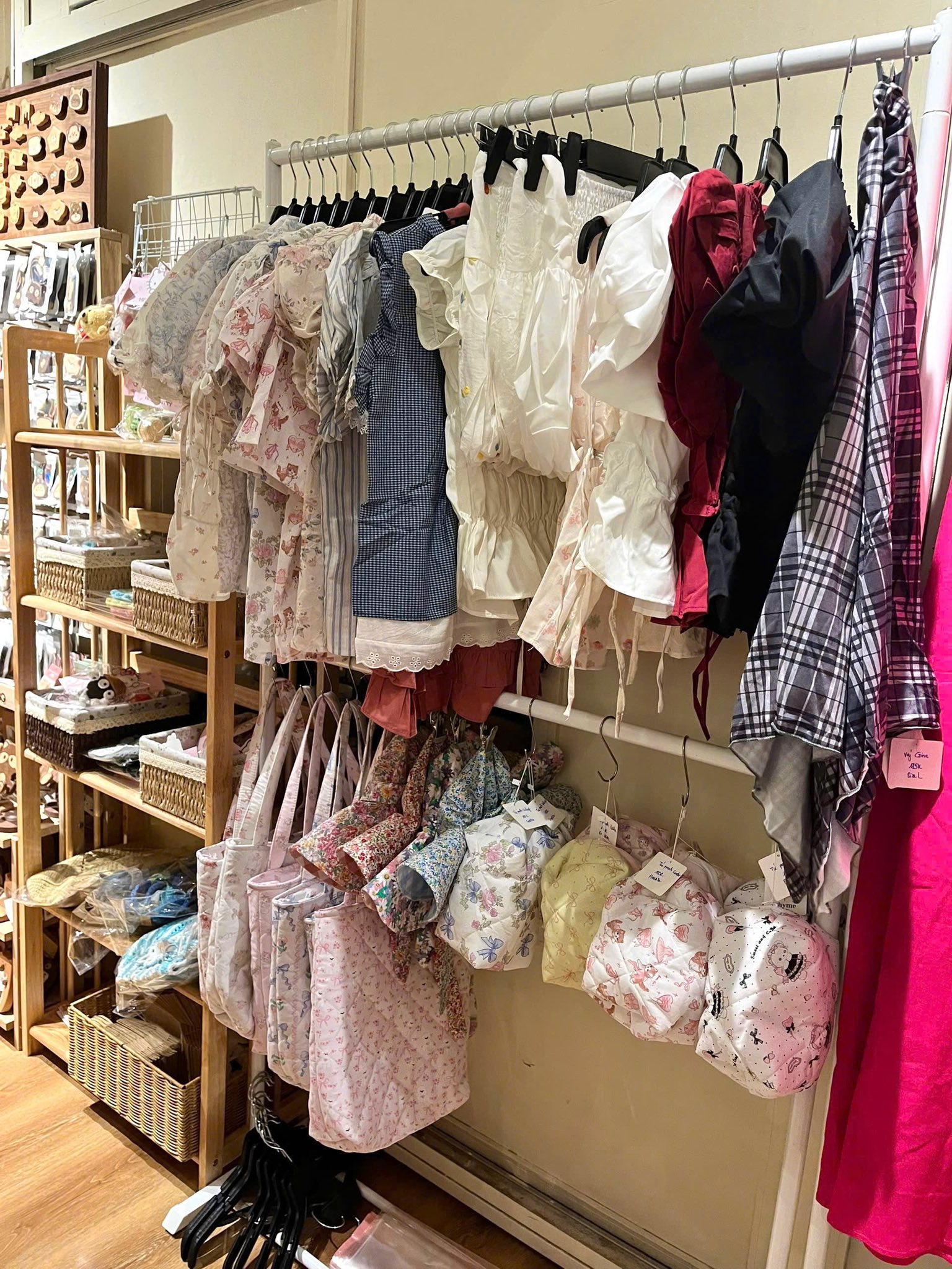 [🆕🇻🇳] thyme.vn – Thiết kế & Thời trang 👕 Top1Fashion 👗  Mời bạn ghé chơi để sắm nhiều mẫu áo túi xinh xắn chuẩn bị đi chơi lễ ạ ⭑｡𖦹°‧  ༘29/9 Nguyễn Bỉnh Khiêm, Đa Kao, Quận 1
, shares-0✔️ , likes-1❤️️ , date-2025-08-18 19:49:39🇻🇳🇻🇳🇻🇳📰🆕