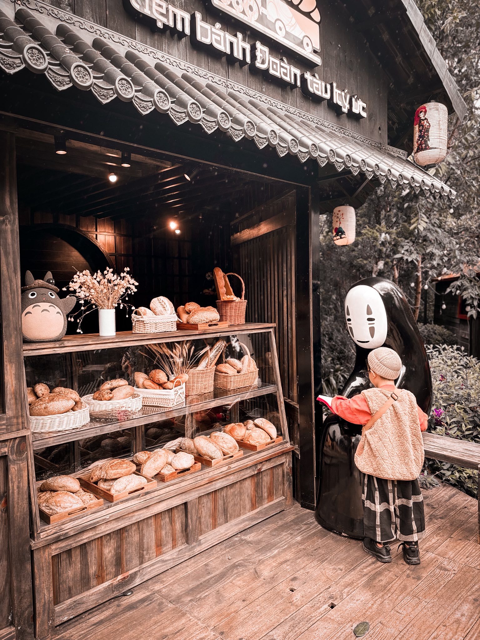 [🆕🇻🇳]  Tạp Hóa Cô Sương – chuyên mua bán các sản phầm quần áo, phụ kiện vintage dành cho bé 🧑‍🧒❤️️👶⭐️ Thị Trấn IYASHI
—————————————–
Day 2
” Hôm nay Bow đi đâu”
, shares-0✔️ , likes-6❤️️ , date-2025-08-24 19:00:50🇻🇳🇻🇳🇻🇳📰🆕