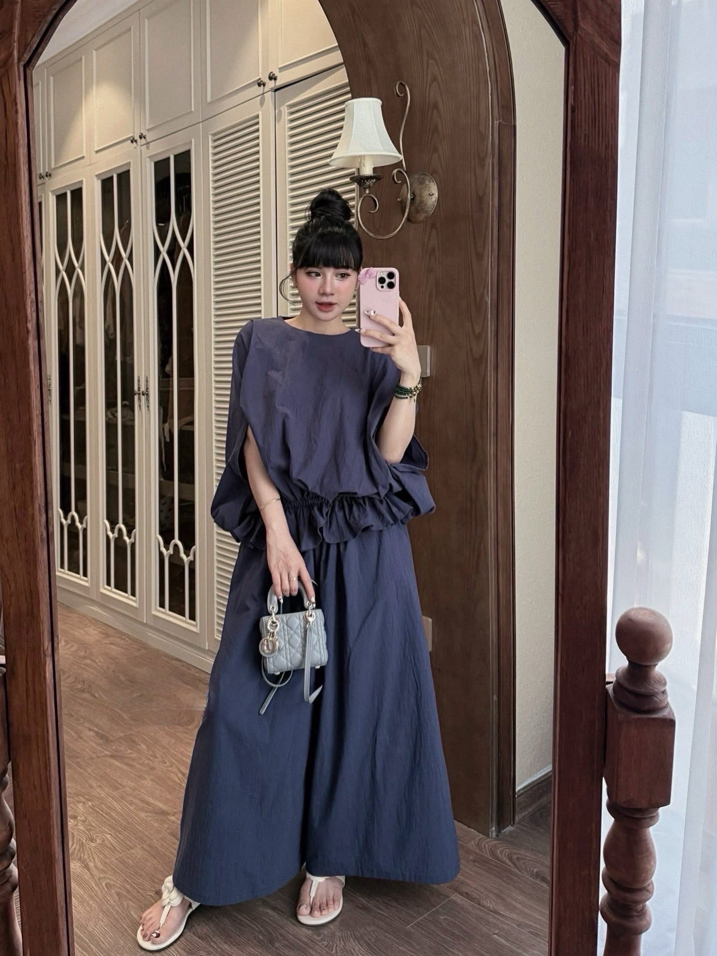 [🆕🇻🇳] Nhung Closet – Cửa hàng quần áo 👕 Top1Fashion 👗  Hàng mới lại về siêu nhiều mẫu xinh nè các chế
Sét mới lên dáng xinh lắm ý
Chất nhẹ mát nha các chế ơiShip COD toàn quốc
Add:     90 Bùi Thị Xuân – HB , shares-0✔️ , likes-6❤️️ , date-2025-08-22 21:15:55🇻🇳🇻🇳🇻🇳📰🆕