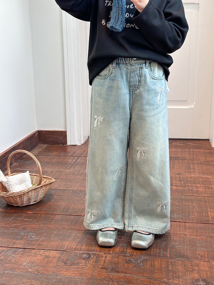 [🆕🇻🇳] Nom Nom Kids – Váy công chúa thiết kế cho bé yêu 🧑‍🧒❤️️👶⭐️ Tông hồng cam sữa ngọt xỉu nhé các mom ơi, sẵn size từ 12-35kg luôn ạ 
 , shares-0✔️ , likes-7❤️️ , date-2025-08-26 17:20:18🇻🇳🇻🇳🇻🇳📰🆕