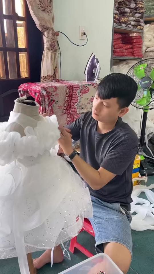 [🆕🇻🇳] AVATA – đầm công chúa bé gái 🧑‍🧒❤️️👶⭐️
giá chỉ #2xx nhẹ
tin được không
– XƯỞNG SẢN XUẤT ĐẦM CÔNG CHÚA CHO BÉ
với phương châm rẻ -đẹp – chất lượng để mang đến tay khách hàng 1 sản phẩm hoàn h , shares-0✔️ , likes-7❤️️ , date-2025-09-01 17:31:13🇻🇳🇻🇳🇻🇳📰🆕