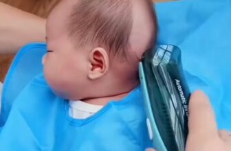 [🆕🇻🇳] Shop Mẹ Và Bé – Đồ sơ sinh, quần áo sơ sinh, đồ sơ sinh trọn gói, bán buôn đồ sơ sinh 🧑‍🧒❤️️👶⭐️ Tông đơ cắt tóc cho bé có chức năng hút tóc cực êm, tiện lợi sạch sẽ ạ
Ba mẹ mua tại đây chỉ hơn 100k
, shares-0✔️ , likes-0❤️️ , date-2025-09-04 21:05:42🇻🇳🇻🇳🇻🇳📰🆕