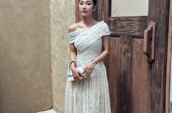 [🆕🇻🇳] Amy Store – nhãn hiệu thời trang thiết kế cao cấp, trẻ trung, hiện đại, nữ tính và thanh lịch 👕 Top1Fashion 👗  Khéo léo tôn đường cong mềm mại với thiết kế chiết eo khéo léo cùng các điểm nhấn nữ tính, Nàng không chỉ không bị lu mờ mà ngược lại vô cùng nổi bật trong , shares-0✔️ , likes-45❤️️ , date-2025-10-15 19:00:48🇻🇳🇻🇳🇻🇳📰🆕