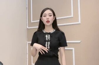 [🆕🇻🇳] Rosamia Store 👕 Top1Fashion 👗  \ud83d\udc8e Set b\u1ed9 V246 \u2013 Sang x\u1ecbn chu\u1ea9n c\u00f4ng s\u1edf \ud83d\udc8e\n\nThi\u1ebft k\u1ebf g\u1ed3m \u00e1o d\u00e1ng peplum nh\u1e , shares-2✔️ , likes-252❤️️ , date-2025-09-16 07:28:34🇻🇳🇻🇳🇻🇳📰🆕