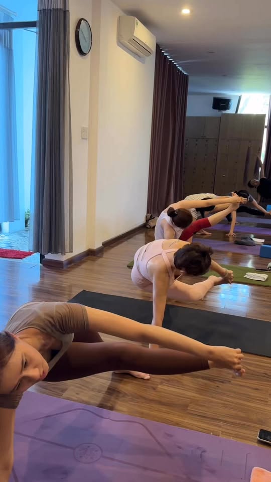 [🆕🇻🇳]  Gold Kids – Mom And Baby – combo Đi Sinh – Combo Ăn Dặm – Sữa & Tã – Quần Áo – Đồ Dùng Sơ Sinh – Ghế Ăn Dặm – Tủ Quần Áo – Xe Tập Đi – Xe Đẩy – Xe Đồ Chơi  🧑‍🧒❤️️👶⭐️  𝑳𝙖́ 𝙏𝒓𝙖̂̀𝒖 𝑿𝙤̂𝒏𝙜 𝙑𝒖̀𝙣𝒈 𝑲𝙞́𝒏 𝑪𝙝𝒐 𝑴𝙚̣ 𝘽𝒊̉𝙢 𝙎𝒂𝙪 𝙎𝒊𝙣𝒉

Thành phần:
Lá trầu không, ngải cứu, ích mẫu, tràm trà, khuynh diệp, hương nhu, muối khoáng.

Công dụng , shares-0✔️ , likes-4❤️️ , date-2025-09-15 23:52:41🇻🇳🇻🇳🇻🇳📰🆕