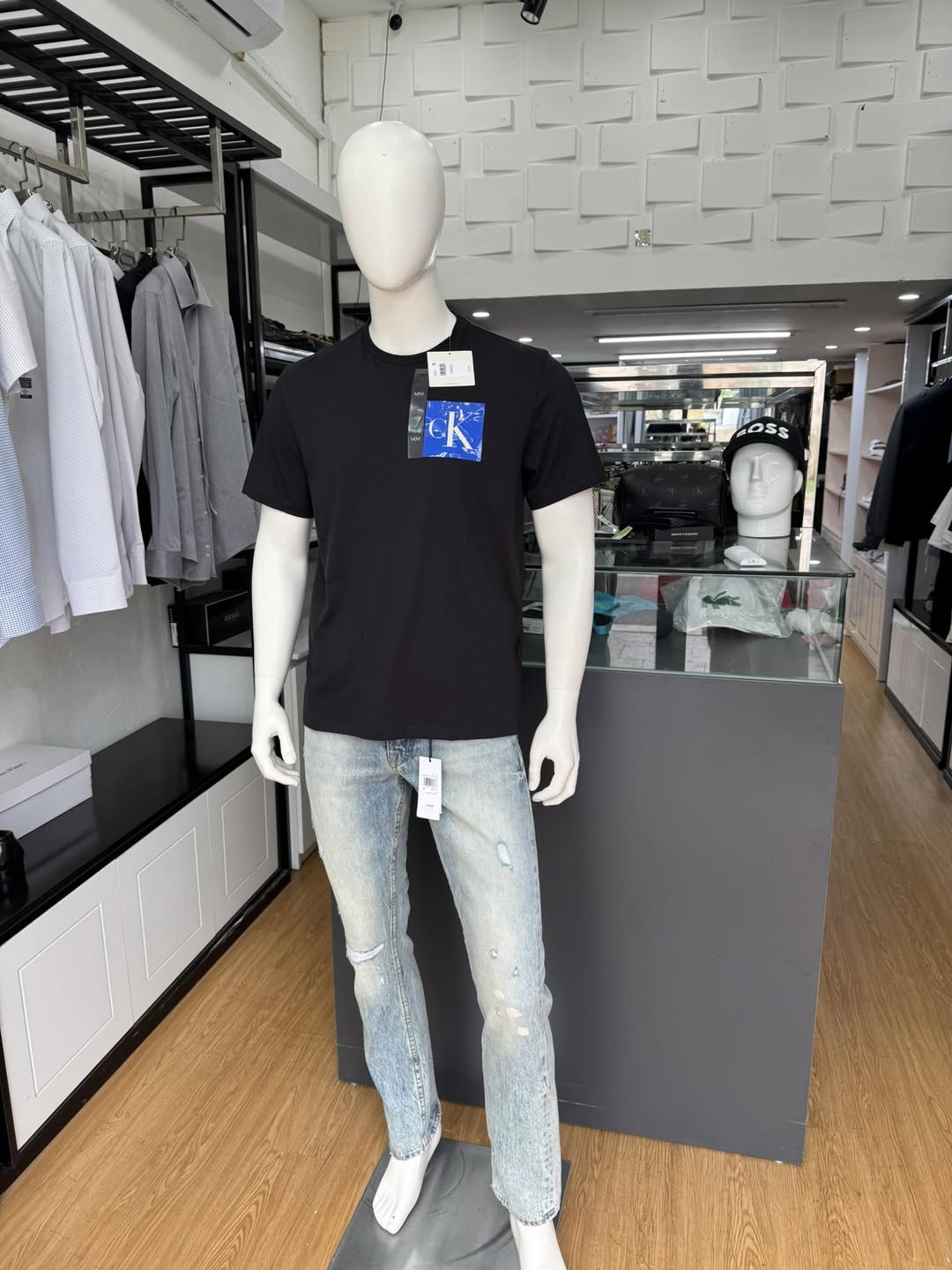 [🆕🇻🇳] GON SPORT Quần áo (Thương hiệu)  👕 Top1Fashion 👗   SHORT TRAINNING NK R131
• Chất vải xi cao cấp dành cho thể thao, co giãn đàn hồi tốt, nhẹ, cực thoáng mát, mặt vải mềm mịn, hỗ trợ tuyệt vời khi chơi thể , shares-0✔️ , likes-1❤️️ , date-2025-11-26 15:20:04🇻🇳🇻🇳🇻🇳📰🆕