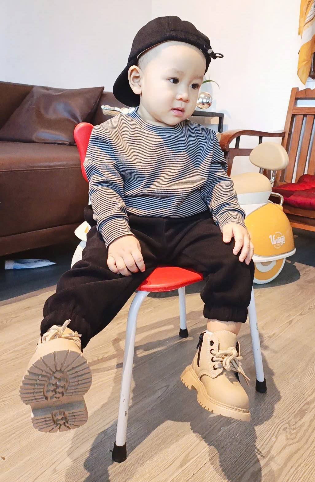 [🆕🇻🇳]  Gin Kids Thời Trang Basic Bé Trai 🧑‍🧒❤️️👶⭐️ Sét thu đông cho bé trai nhà Gin
Vừa thời trang vừa ấm cho Bé ạ
Sz 7-30kg
Kiểm hàng trước khi thanh toán
Tuyển sỉ toàn quốc
, shares-0✔️ , likes-1❤️️ , date-2025-09-20 14:47:37🇻🇳🇻🇳🇻🇳📰🆕