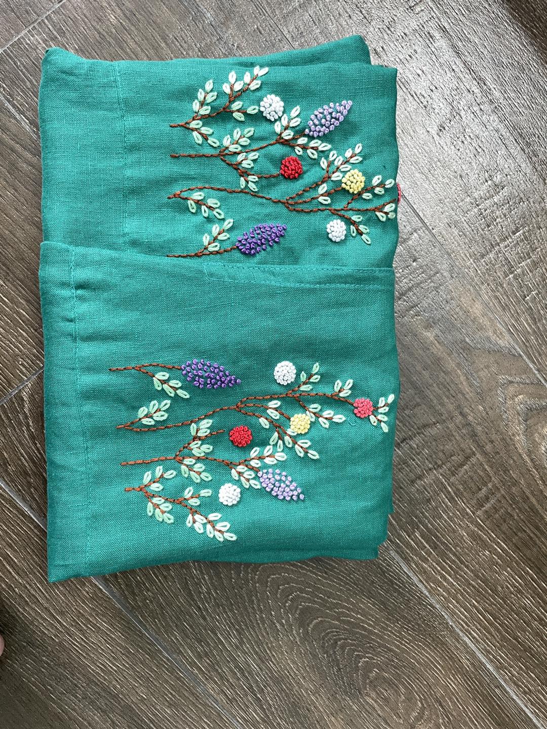 [🆕🇻🇳] Che’s Linen Premium – chuyên cung cấp quần áo thời trang linen thêu tay cao cấp 👕 Top1Fashion 👗  Đầm này còn size M thôi ạ.
Dài đầm 115cm
Được thêu 2 bên túi.
Đầm có kèm dây cột rời.
Freeship Toàn Quốc ạ.
, shares-0✔️ , likes-12❤️️ , date-2025-09-17 20:41:17🇻🇳🇻🇳🇻🇳📰🆕