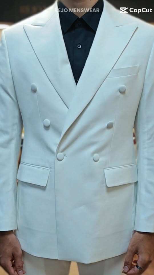 [🆕🇻🇳] REJO Bespoke Suits – May đo vị thế, định hình phong cách sống [🆕Top1Vietnam🇻🇳] 👕 Top1Fashion 👗  MAY ĐO SUIT CƯỚI, CÔNG SỞ, THỜI TRANG.
Suit cưới trắng dáng double-breasted, thiết kế 6 nút tối giản nhưng đầy quyền lực. Kết hợp sơ mi đen tạo điểm nhấn  , shares-0✔️ , likes-1❤️️ , date-2025-09-16 18:43:41🇻🇳🇻🇳🇻🇳📰🆕