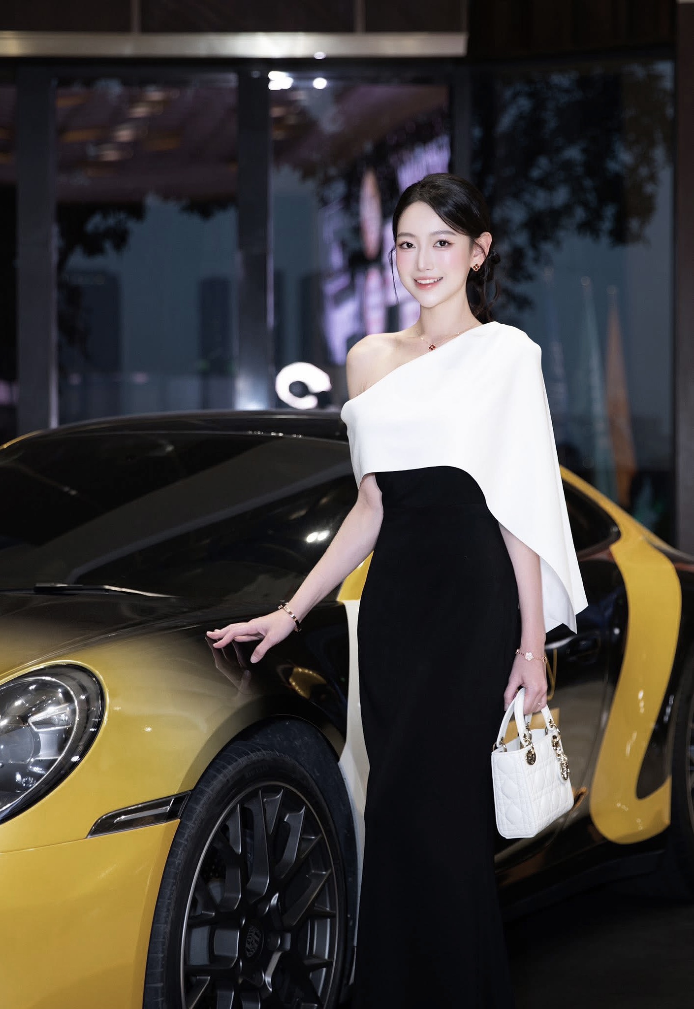 [🆕🇻🇳] Đầm Dạ Hội Trung Niên BiAn 👕 Top1Fashion 👗  Những mẫu dạ hội Thiết Kế Cao Cấp, với đa dạng tông màu và kiểu dáng đang có sẵn tại Bian: 66 Hồ Văn Huê, P9, Phú Nhuận
HOTLINE 0933 640 299
Giờ LV: 9h- , shares-0✔️ , likes-10❤️️ , date-2025-09-23 03:13:00🇻🇳🇻🇳🇻🇳📰🆕