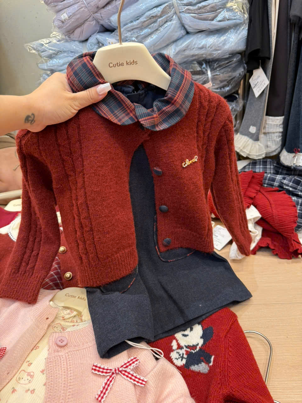 [🆕🇻🇳] Moon kids – 75 Lê Đại Hành – Children’s first choice ❤️  🧑‍🧒❤️️👶⭐️ Lụm nhanh ko hết các pác ạ :))))Mùa đông còn chưa đến bên kia đã ra BST áo phông hè ròi = )))) sợ thếMng tranh thủ m.u.a nha , họ ra toàn bộ dày vs đồ , shares-1✔️ , likes-2❤️️ , date-2025-09-18 23:40:00🇻🇳🇻🇳🇻🇳📰🆕