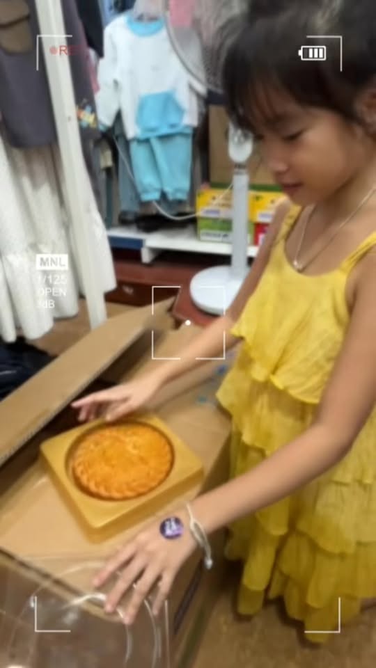 [🆕🇻🇳] Chip Store 51-Đường Nam – 𝙲Ù𝙽𝙶 𝙱É 𝙻Ớ𝙽 𝙺𝙷Ỏ𝙴 ! 🧑‍🧒❤️️👶⭐️ Đã test
Nó ngon nhức nách các bà ơi
3 vị Trà xanh trứng muối – Khoai môn trứng muối – Thập cẩm
Em sẵn bánh nha các bà ơi hàng nhập khẩu chính ngạch đó ạ
1  , shares-0✔️ , likes-1❤️️ , date-2025-09-20 21:41:55🇻🇳🇻🇳🇻🇳📰🆕