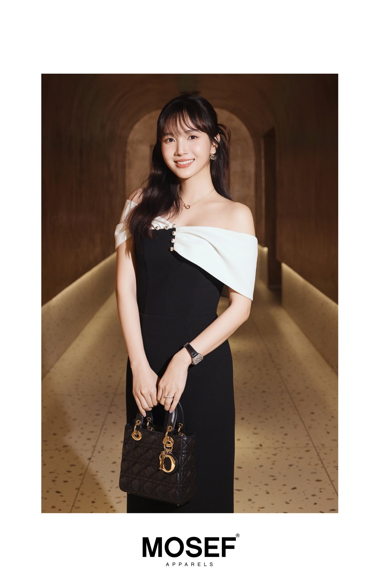 [🆕🇻🇳] MOSEF Thiết kế & Thời trang 👕 Top1Fashion 👗  𝐂𝐔𝐒𝐓𝐎𝐌𝐄𝐑 𝐅𝐄𝐄𝐃𝐁𝐀𝐂𝐊𝐒Midi dress trắng đen bất đối xứng mang đến vẻ đẹp nhẹ nhàng, thanh lịch nhưng vẫn đầy cá tính. Điểm nhấn vai lệch và những viên ngọc t , shares-0✔️ , likes-4❤️️ , date-2025-09-22 18:44:36🇻🇳🇻🇳🇻🇳📰🆕