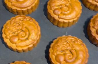 [🆕🇻🇳] Tiệm bánh Ngọt không Ngọt 🍔 Top1Food  🍜  Trung Thu đang đến rất gần cũng là lúc nhà Ngọt lại thơm lừng những mẻ bánh mới ra lò – vỏ vàng ươm, nhân đầy đặn, ngọt vừa phải. Bánh được gói ghém cẩn t , shares-0✔️ , likes-5❤️️ , date-2025-09-23 21:08:23🇻🇳🇻🇳🇻🇳📰🆕