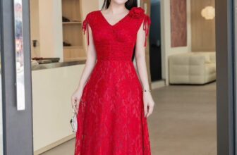 [🆕🇻🇳] Thùy Trang Boutique+  👕 Top1Fashion 👗  Thiết kế với gam màu be sáng nhẹ nhàng tôn da trên nền vải ren bắt mắt sẽ giúp nàng xinh đẹp rạng rỡ dù ở chốn công sở hay những chuyến đi chơi.
Inbox nga , shares-0✔️ , likes-53❤️️ , date-2025-09-23 03:15:31🇻🇳🇻🇳🇻🇳📰🆕