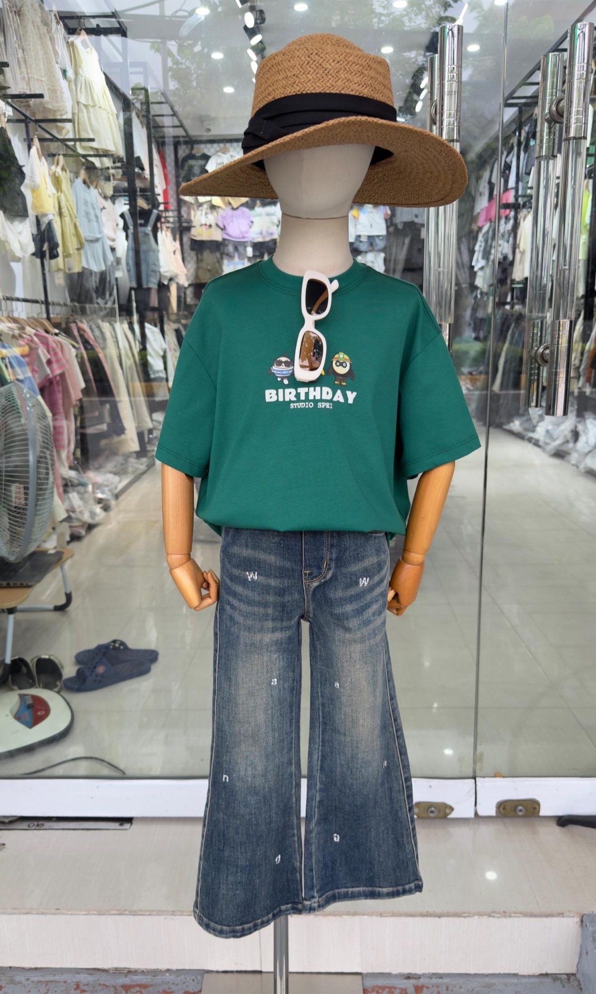 [🆕🇻🇳]  RICH KIDS – Chuyên Quần Áo Trẻ Em Phụ Kiện cho bé 🧑‍🧒❤️️👶⭐️ Áo phông in hình mix quần bò đính đá cho bé ạ
#rickkids
#106melinhvinhyen
, shares-0✔️ , likes-0❤️️ , date-2025-09-26 20:49:48🇻🇳🇻🇳🇻🇳📰🆕