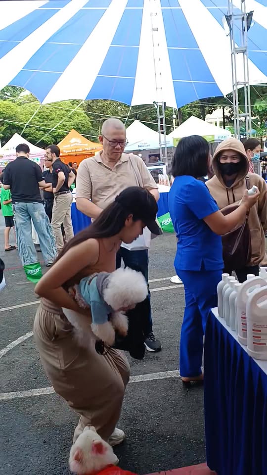 [🆕🇻🇳] PET SHOP Hương Nở II Bình Dương 🐶🦜 Top1Pets 🐱🐠 Tại Ngày hội Thú cưng Thủ Đức lần thứ nhất, Thú Y Hương Nở giới thiệu các sản phẩm cho thú cưng với thành phần 100% từ thiên nhiên có chất lượng tốt, an to , shares-0✔️ , likes-10❤️️ , date-2025-09-28 16:08:13🐶🐱🇻🇳🇻🇳🇻🇳📰🆕