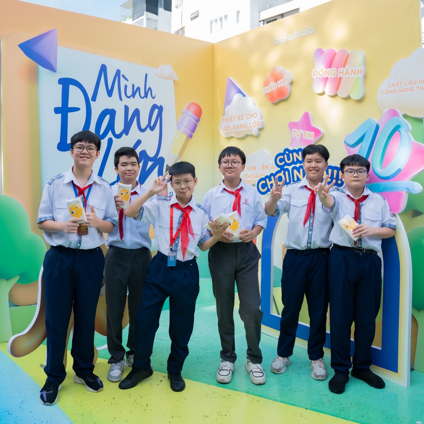 [🆕🇻🇳] Stella Shop – thương hiệu thời trang trẻ em online tại Hồ Chí Minh 🧑‍🧒❤️️👶⭐️  𝑬𝒎 𝒕𝒉𝒂̉ 𝒉𝒊̀𝒏𝒉 đ𝒂̂𝒚 𝒄𝒉𝒐 𝒄𝒂́𝒄 𝒄𝒉𝒖𝒚̣ 𝒏𝒈𝒂̆́𝒎
𝑺𝒂𝒚 đ𝒂̆́𝒎 𝒓𝒐̂̀𝒊 𝒕𝒉𝒊̀ 𝒏𝒉𝒐̛́ 𝒊𝒏 𝒃𝒐̂́𝒄 𝒆𝒎
———————————-
Body váy tơ hoa cổ tàu
– Chất liệu tơ lót full, bọc viền
– Si , shares-0✔️ , likes-1❤️️ , date-2025-09-30 17:03:11🇻🇳🇻🇳🇻🇳📰🆕