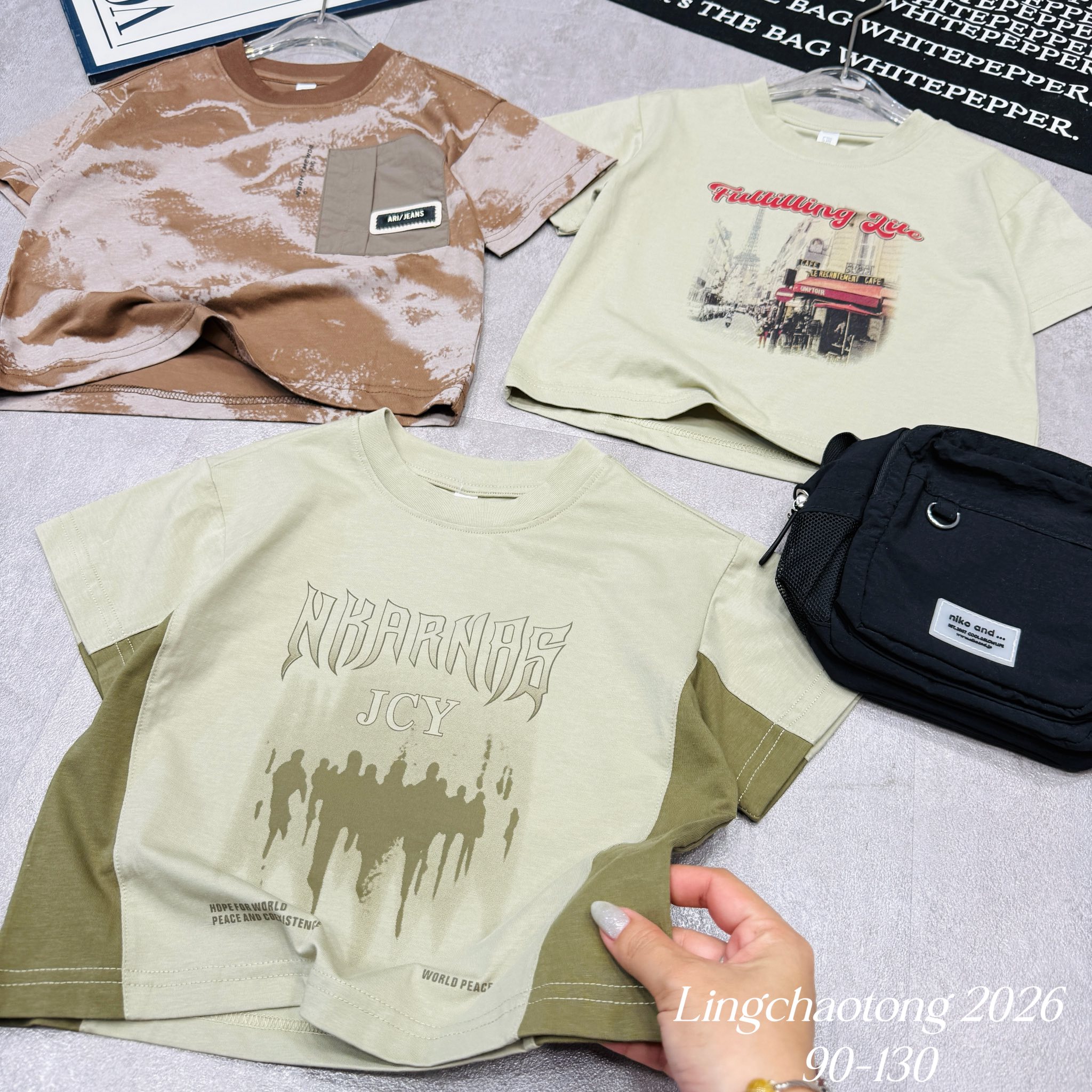 [🆕🇻🇳] Minichan Kids – Thời trang thiết kế cho trẻ em 🧑‍🧒❤️️👶⭐️ Trung thu là để thưởng trà
Trăng là đê ngắm, e là để iuu

 NGUYỆT NGA SET – PRE-ORDER ( trả đơn nhanh trong 6-7 ngày )

Áo yếm gấm xanh pastel , chân váy b , shares-1✔️ , likes-5❤️️ , date-2025-09-27 02:01:53🇻🇳🇻🇳🇻🇳📰🆕