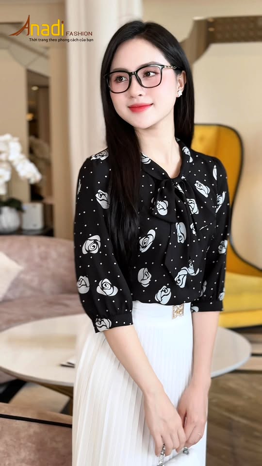 [🆕🇻🇳] Anadi Fashion TP Vinh – Thời trang công sở cao cấp 👕 Top1Fashion 👗   Một chiếc sơ mi – hai phong thái. Bạn là “white team” hay “black team”?
Sơ mi lụa Nhật: mềm mại, thời thượng và không bao giờ lỗi mốt.
* Áo SM1006 – C , shares-0✔️ , likes-1❤️️ , date-2025-09-29 15:45:06🇻🇳🇻🇳🇻🇳📰🆕