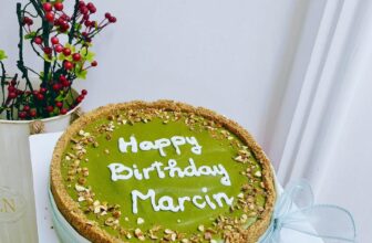 [🆕🇻🇳] Nha Nha Bakery – Tiệm bánh và Trà sữa 🍔 Top1Food  🍜 Bánh tiệm làm, sốt hạt dẻ cười với hạt dẻ cười tiệm bán
Cánh tay lực điền  bởi vì cái bánh cũng 2 ký mấy chứ không nhẹ chút nào
Khách hỏi cheesecake làm  , shares-0✔️ , likes-5❤️️ , date-2025-10-03 20:25:36🇻🇳🇻🇳🇻🇳📰🆕