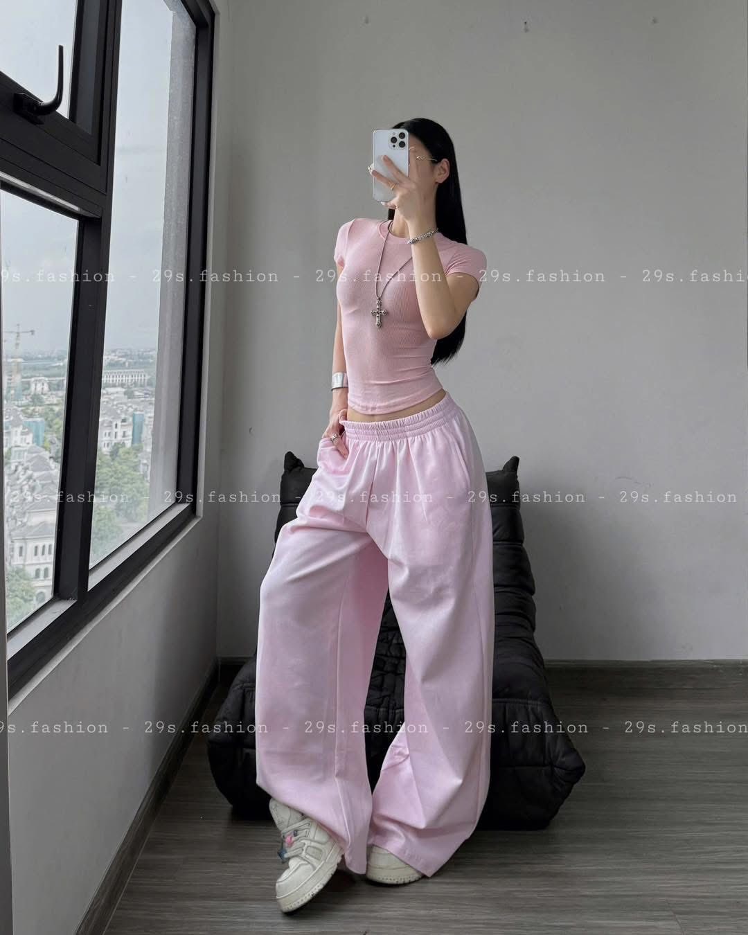 [🆕🇻🇳] 29s.fashion – Ở Đây Có Outfit Đẹp 🙆🏼‍♀️ 👕 Top1Fashion 👗  Set trơn với 3 form áo cho nàng lựa chọn ạ
– CRT : S, M
– Pant : S, M, L—————————————————𝐏𝐚𝐠𝐞 : 𝟐𝟗𝐬.𝐟𝐚𝐬𝐡𝐢𝐨𝐧𝐈𝐧𝐬𝐭𝐚𝐠𝐫𝐚𝐦 :𝐓𝐢𝐤𝐭𝐨𝐤 : www.tiktok.co , shares-0✔️ , likes-10❤️️ , date-2025-09-30 01:45:45🇻🇳🇻🇳🇻🇳📰🆕