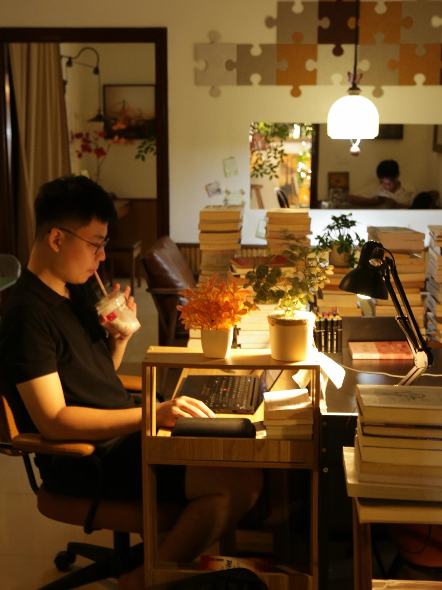 [☕️🇻🇳] Charm Coffee 🥤 Top1Coffee ☕️ Một góc quán – nhưng cũng có thể là một góc an yên trong lòng người…
Charm Coffee CS1: Ngõ 20 Láng Hạ, Hà Nội
Charm Coffee CS2 , shares-0✔️ , likes-11❤️️ , date-2025-09-30 17:20:15🇻🇳🇻🇳🇻🇳📰🆕