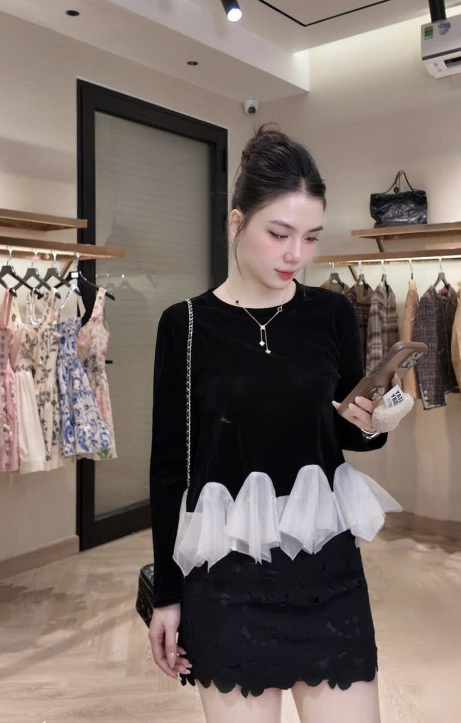 [🆕🇻🇳] Thuy Ngo Thanh Store – Cửa hàng quần áo nữ 👕 Top1Fashion 👗  Mới chớm cái mùa mà mẫu mã không chê được mẫu nào ưng ý cái bụng quá ý
Chíc áo che bụng ^^ xinh gì đayuu mê á
, shares-0✔️ , likes-3❤️️ , date-2025-10-06 16:44:13🇻🇳🇻🇳🇻🇳📰🆕