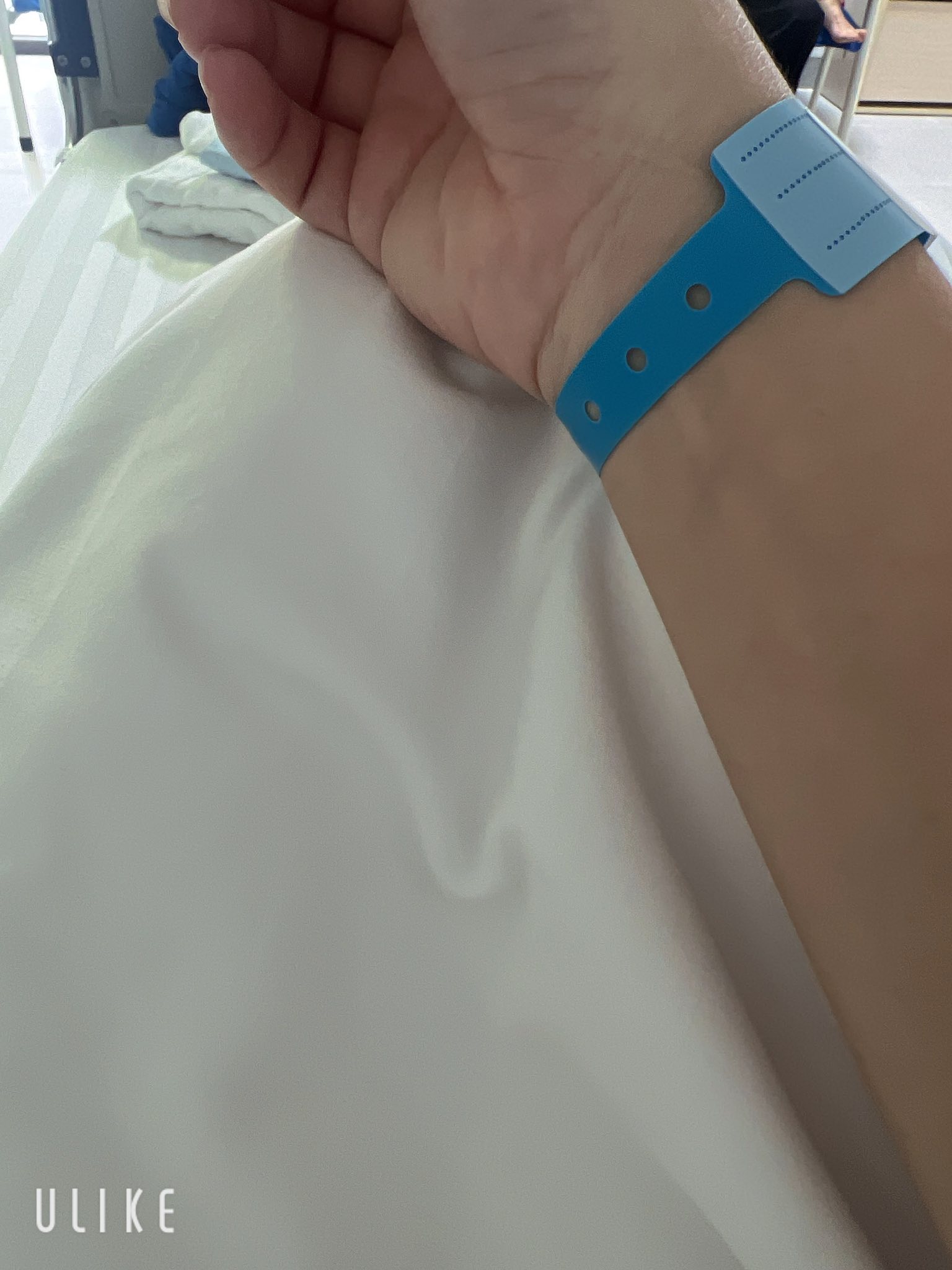 [🆕🇻🇳] Shop Em Bé – Mẹ bầu & Sơ sinh 🧑‍🧒❤️️👶⭐️ Mỗi lần trời trở gió, mẹ lại lo bé cảm, bé hắt hơi…
Nhưng từ ngày có Dầu tràm, mọi thứ nhẹ tênhMột giọt nhỏ, xoa ấm rồi thoa lên lòng bàn chân, ngực,  , shares-0✔️ , likes-0❤️️ , date-2025-10-18 04:50:09🇻🇳🇻🇳🇻🇳📰🆕