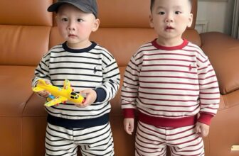 [🆕🇻🇳]  Xưởng Orange Kid – Cửa hàng quần áo trẻ em 🧑‍🧒❤️️👶⭐️ Hot điênnnnnBộ nỉ 2 da ngựa kẻ siêu hótẢnh thật thế này rồi thì phân vân gì nữa ạ
Giờ kiếm đâu ra set nỉ xịn đẹp thế này #1…k nữaBảng sz bé kham , shares-0✔️ , likes-3❤️️ , date-2025-10-08 16:29:39🇻🇳🇻🇳🇻🇳📰🆕