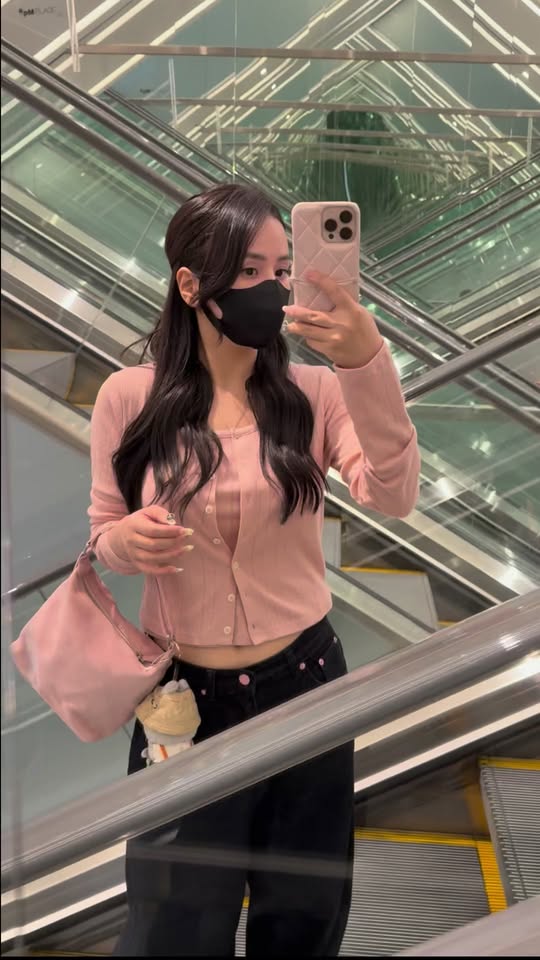 [🆕🇻🇳] Cardina – Phúc Yên 👕 Top1Fashion 👗   MUA 1 ĐƯỢC 2 – ƯU ĐÃI NHÂN ĐÔI
Chỉ cần mua 1 áo thô gió Cardina, bạn sẽ được tặng ngay 1 quần thô gió – hoàn thiện ngay set đồ năng động, tiện lợi với mức , shares-0✔️ , likes-0❤️️ , date-2025-10-01 20:54:28🇻🇳🇻🇳🇻🇳📰🆕