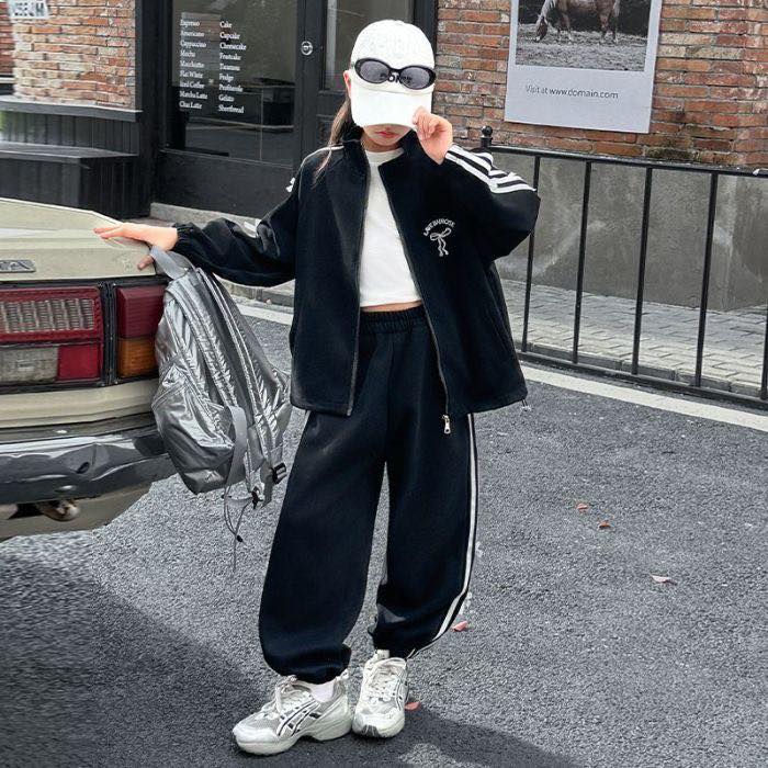 [🆕🇻🇳]  ANGEL shop – Anpico – giày dép cao cấp cho bé gái 🧑‍🧒❤️️👶⭐️ Cả bộ thể thao dày ấm mà chỉ có 3xx / set
Ib e chốt đơn a, vì set này quá rẻ luôn
Sz 110-170cm
(16-57kg)
, shares-0✔️ , likes-0❤️️ , date-2025-10-04 04:11:40🇻🇳🇻🇳🇻🇳📰🆕