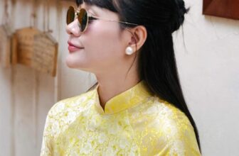 [🆕🇻🇳] Áo Dài Mẹ và Bé Kengin – Áo dài cho mẹ, cho bé, cho cả nhà mình  👕 Top1Fashion 👗   𝐀́𝐨 𝐝𝐚̀𝐢 𝐓𝐫𝐮́𝐜 𝐋𝐚𝐦  𝐕𝐞̉ đ𝐞̣𝐩 𝐭𝐡𝐚𝐧𝐡 𝐭𝐡𝐮𝐚̂̀𝐧 𝐠𝐢𝐮̛̃𝐚 𝐩𝐡𝐨̂́ 𝐭𝐡𝐢̣.Sắc vàng của nắng sớm, hòa cùng hơi thở cổ điển của tà lụa truyền thống.
Một nét dịu dàng,  , shares-0✔️ , likes-6❤️️ , date-2025-10-11 23:16:03🇻🇳🇻🇳🇻🇳📰🆕