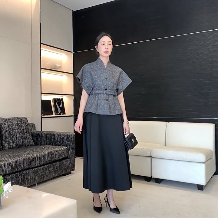 [🆕🇻🇳] Bandage Shop – The difference between style and fashion is quality 👕 Top1Fashion 👗  Một dấu ấn sang trọng đầy cuốn hút, nàng rạng ngời trong ngày quan trong nhất của minh.Thank you for choosing 𝐁𝐚𝐧𝐝𝐚𝐠𝐞!
________________
BANDAGE
Availabl , shares-0✔️ , likes-5❤️️ , date-2025-10-04 17:28:32🇻🇳🇻🇳🇻🇳📰🆕