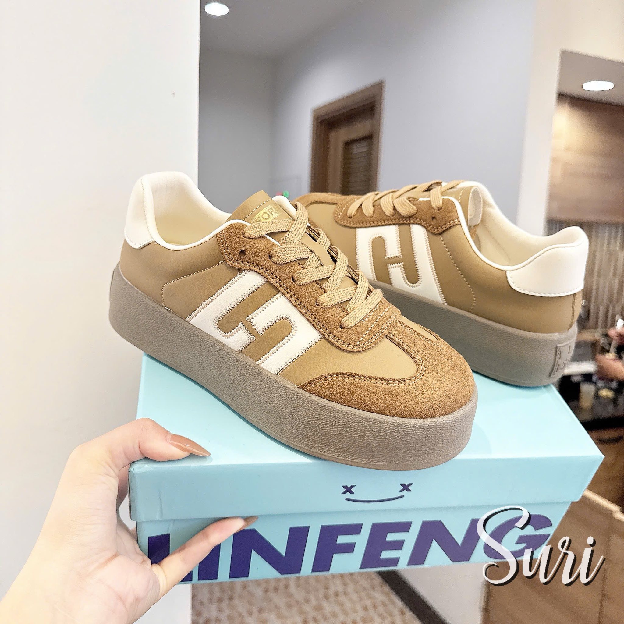 [🆕🇻🇳] Dung Valentino 36 Hàng Đào 👕 Top1Fashion 👗  Thời gian không chữa lành, nó chỉ khiến ta quen với nỗi đau
Size: 35-39
Kiểm tra ưng ý mới thanh toán
, shares-1✔️ , likes-2❤️️ , date-2025-10-07 05:24:25🇻🇳🇻🇳🇻🇳📰🆕