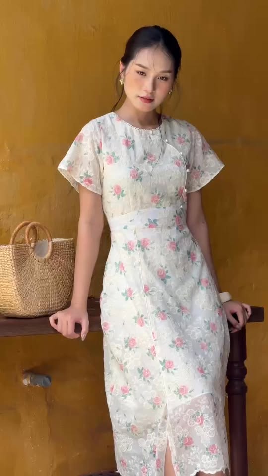 [🆕🇻🇳]Mayy Fashion 👕 Top1Fashion 👗   Bạn có tin là có những chiếc váy chỉ cần mặc vào thôi là thấy mình dịu dàng hơn hẳn không? Với MAYY, TƯỜNG VY chính là chiếc váy đó!Váy làm từ tơ boi i , shares-0✔️ , likes-4❤️️ , date-2025-10-02 03:00:04🇻🇳🇻🇳🇻🇳📰🆕