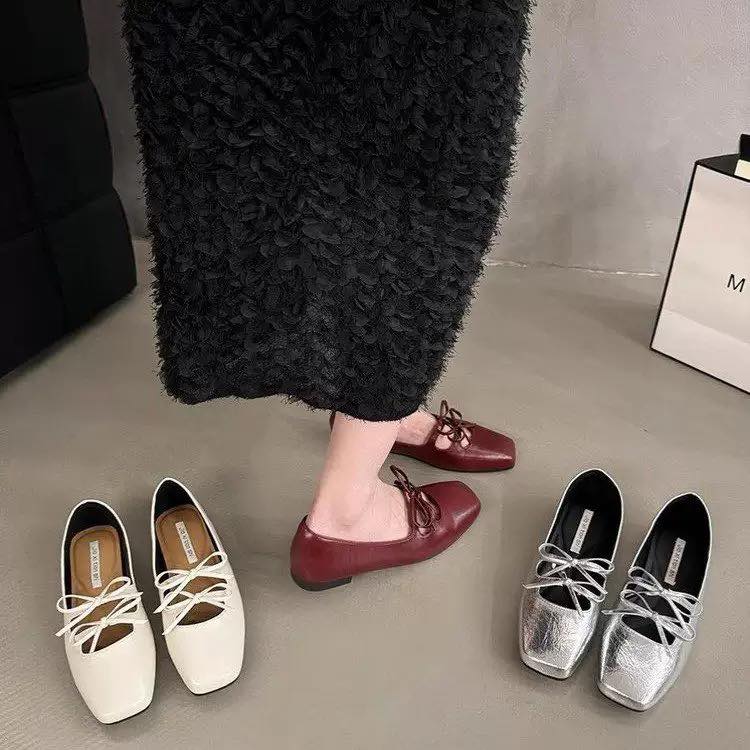 [🆕🇻🇳] Thuỷ Nguyễn –  Thiết kế & Thời trang 👕 Top1Fashion 👗   THANH LỊCH – TINH TẾ – SANG TRỌNGÁo dài cách tân hiện đại  trắng tinh khôi, đính kết thủ công tinh xảo.-Chất liệu cao cấp bay nhẹ theo từng bước đ , shares-0✔️ , likes-61❤️️ , date-2025-10-09 01:16:19🇻🇳🇻🇳🇻🇳📰🆕