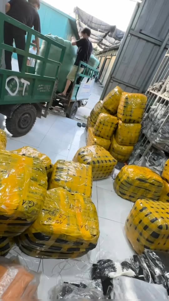 [🆕🇻🇳] Kho Buôn Ninh Hiệp Oanh Toản 👕 Top1Fashion 👗   , shares-0✔️ , likes-1❤️️ , date-2025-10-04 22:52:20🇻🇳🇻🇳🇻🇳📰🆕