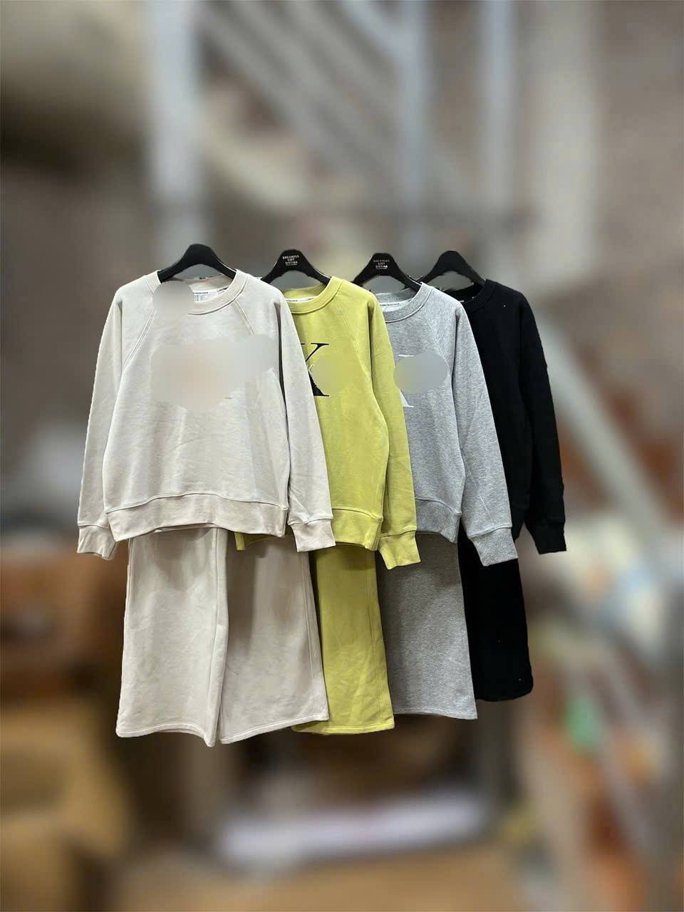 [🆕🇻🇳] Dn Shop – Chuyên hàng Việt Nam xuất khẩu  👕 Top1Fashion 👗  Bộ siêu đẹp luôn ạ
Chất nỉ bông xịn nhẹ mềm thjk lắm ạ
Áo in foil xịn xò ( túm lại là hết nước chấm ạ )
Mặc nhà,dạo phố,siêu thị đều được,mix rời cũng ch , shares-0✔️ , likes-0❤️️ , date-2025-10-12 17:43:52🇻🇳🇻🇳🇻🇳📰🆕