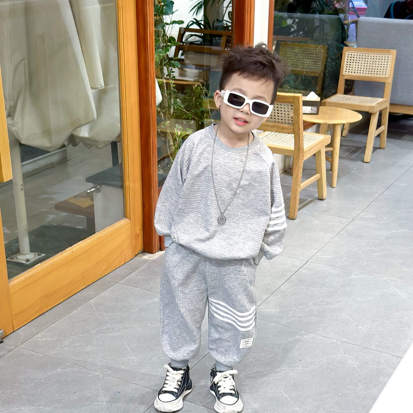 [🆕🇻🇳] Mỡ.Kids 2 -Sỉ Lẻ Quần Áo Trẻ Em Quảng Châu 🧑‍🧒❤️️👶⭐️ Về hàng nha các mom ơi. Năm nay ko săn được vải này luôn ý . E về đúng 1 lô này thôi ạ  Set bộ xốp hàn mềm , dày dặn xờ thích lắm ý . Mẫu này e bán 2 năm r , shares-0✔️ , likes-17❤️️ , date-2025-10-11 16:51:09🇻🇳🇻🇳🇻🇳📰🆕