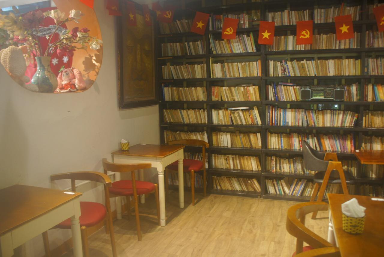 [☕️🇻🇳] Tungbook Coffee Hà Nội 🥤 Top1Coffee ☕️ Đi cà phê không chỉ để uống, mà là để cho bản thân một khoảng nghỉ. Một nơi nhỏ bé giữa thành phố, nhưng đủ làm mình cảm thấy nh , shares-1✔️ , likes-24❤️️ , date-2025-10-11 18:34:40🇻🇳🇻🇳🇻🇳📰🆕